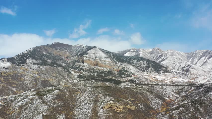 山西大同北岳恒山冬季雪景4k航拍视频