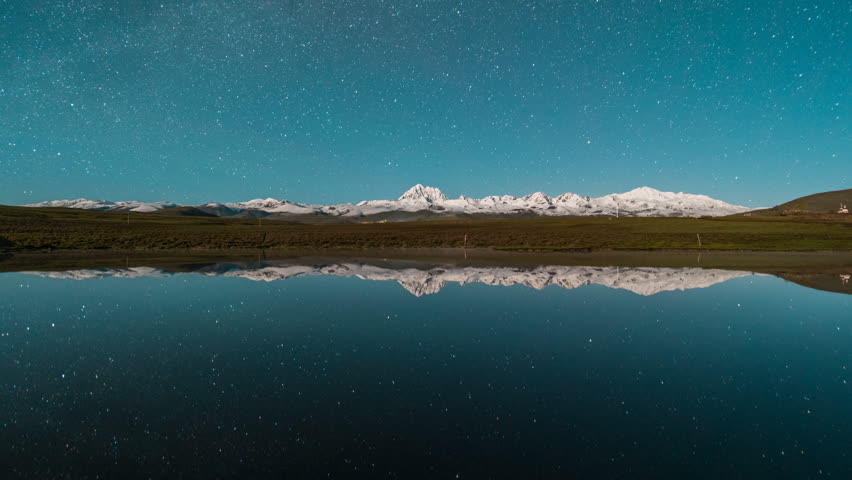 雅拉雪山星空倒影4k42210bit延时视频