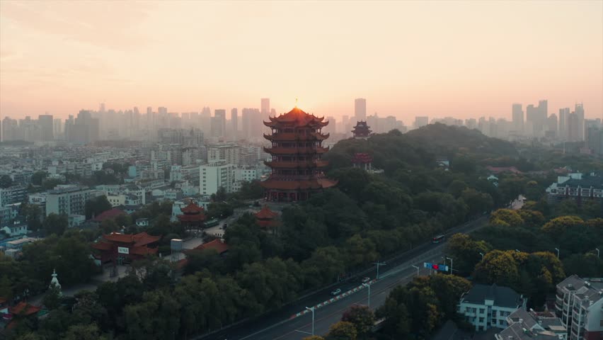 4k武汉市黄鹤楼日出风光航拍