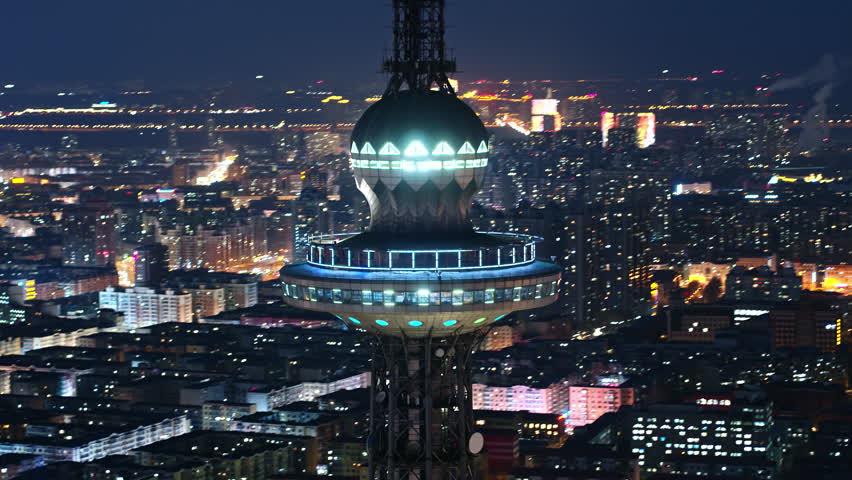 4k航拍哈尔滨东北龙塔城市夜景交通车流